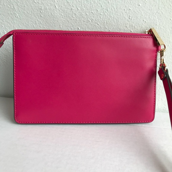 SOLD 🆕 Michael Kors Leather Wristlet - Picture 5 of 8